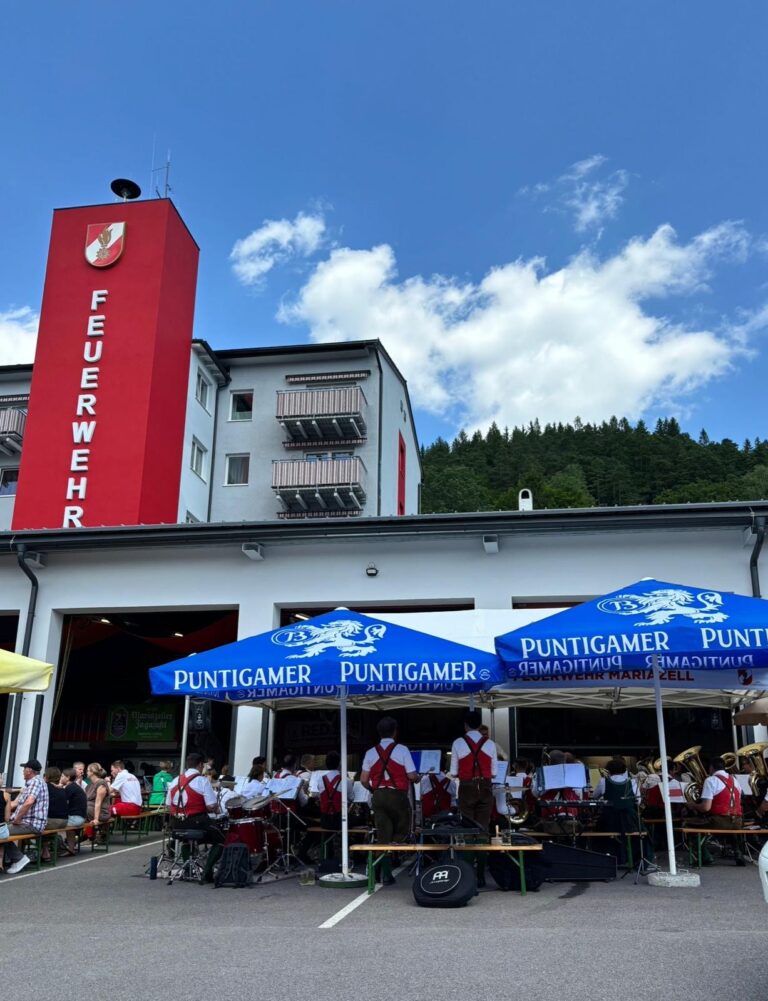 Mehr über den Artikel erfahren Frühschoppen beim Feuerwehrfest der Freiwilligen Feuerwehr Mariazell